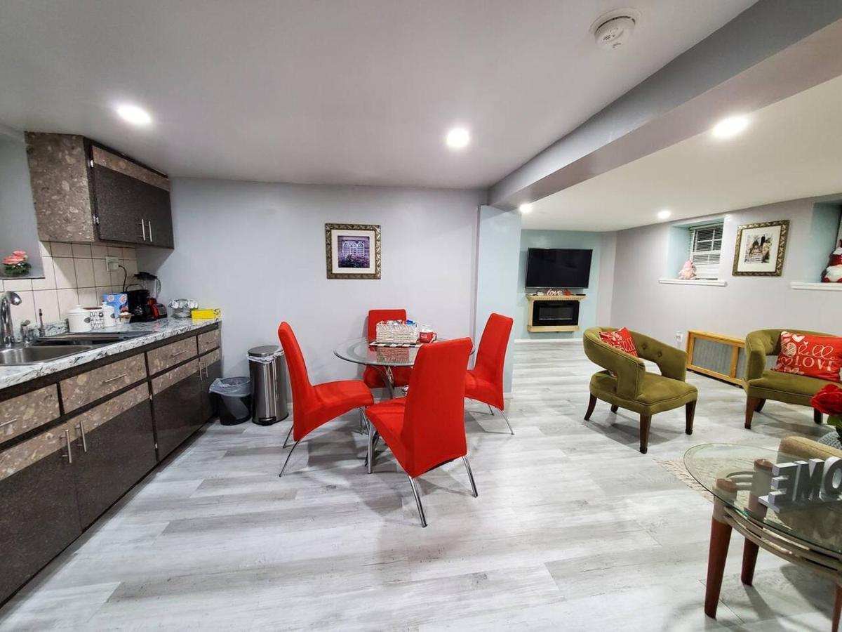 Lovely 2 Bedroom Apartment With 2 Entrance And Parking New York Exterior foto