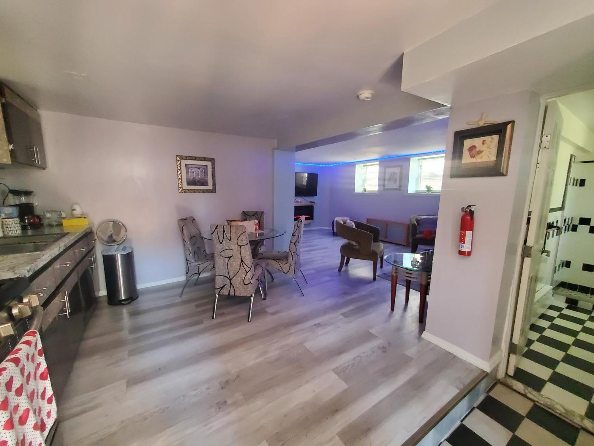 Lovely 2 Bedroom Apartment With 2 Entrance And Parking New York Exterior foto